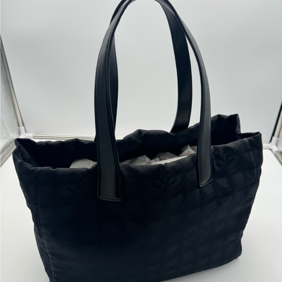 CHANEL Black Tote Bag with Leather Handles - Picture 1 of 15